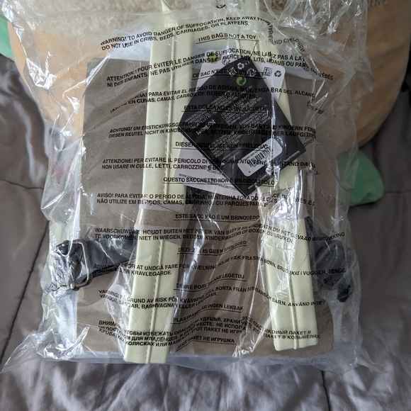 Loungefly Nightmare Before Christmas Zero mini backpack and wallet set - Picture 3 of 6